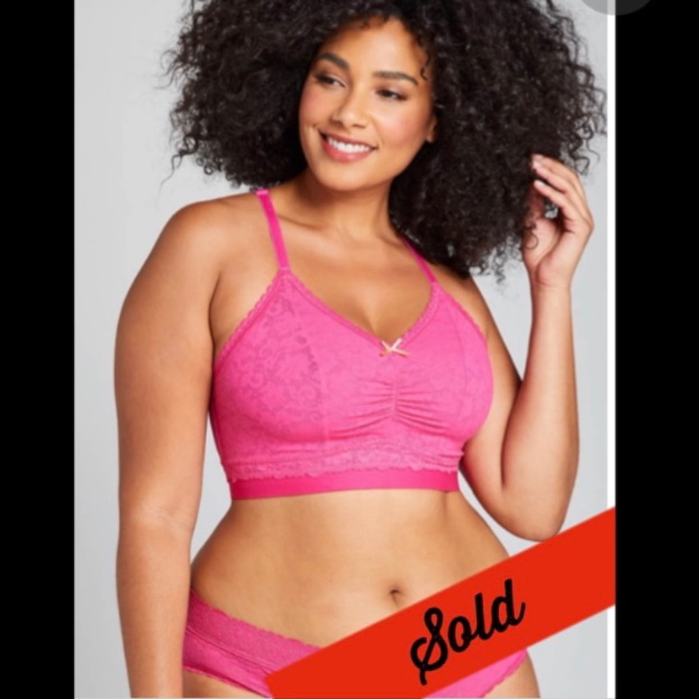 **SOLD** Cacique Stretch lace bralette size 22/24